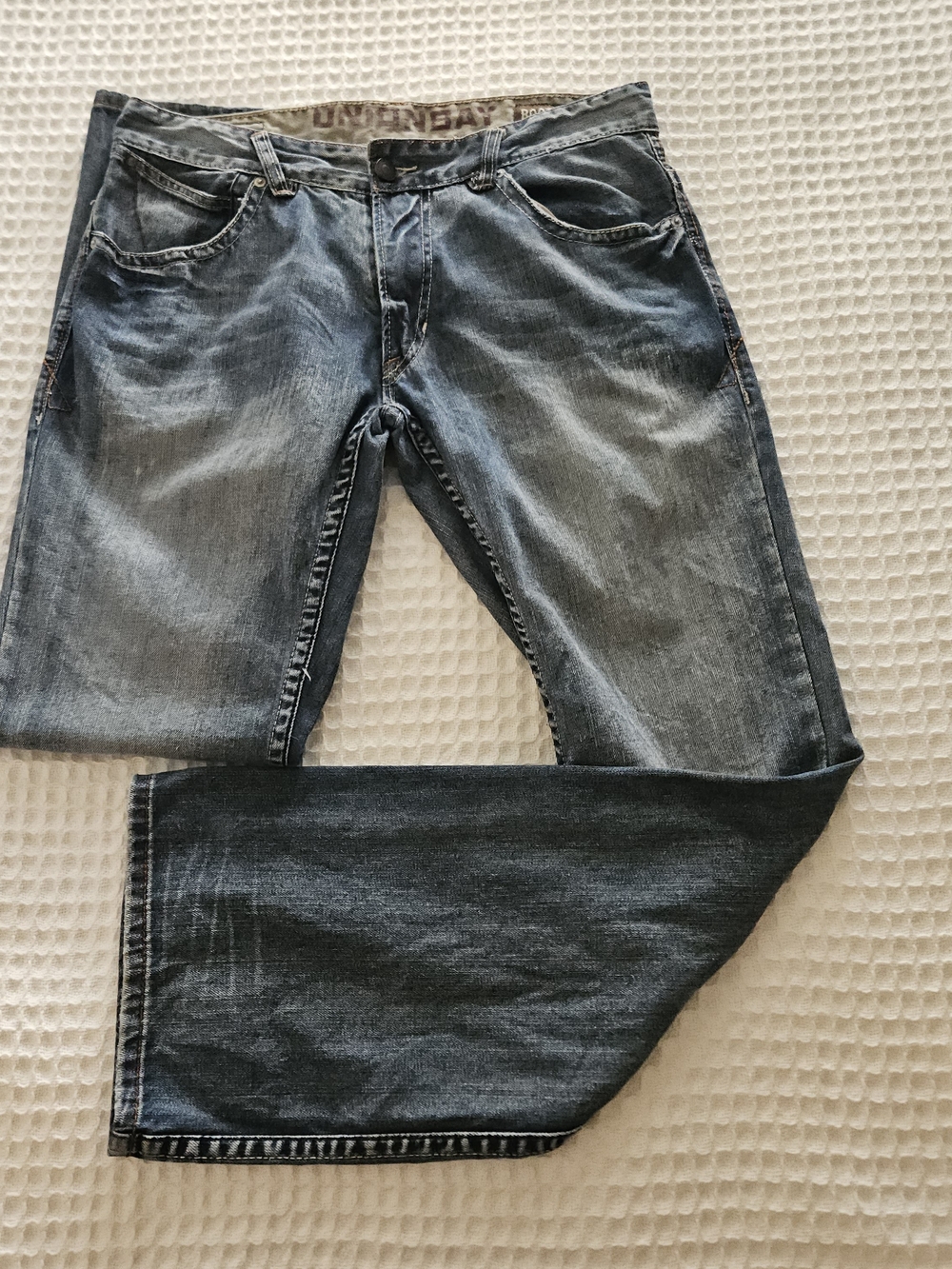 Unionbay Men's Bootcut Jeans Blue Medium Wash Denim Cotton Regular Fit. 34x33